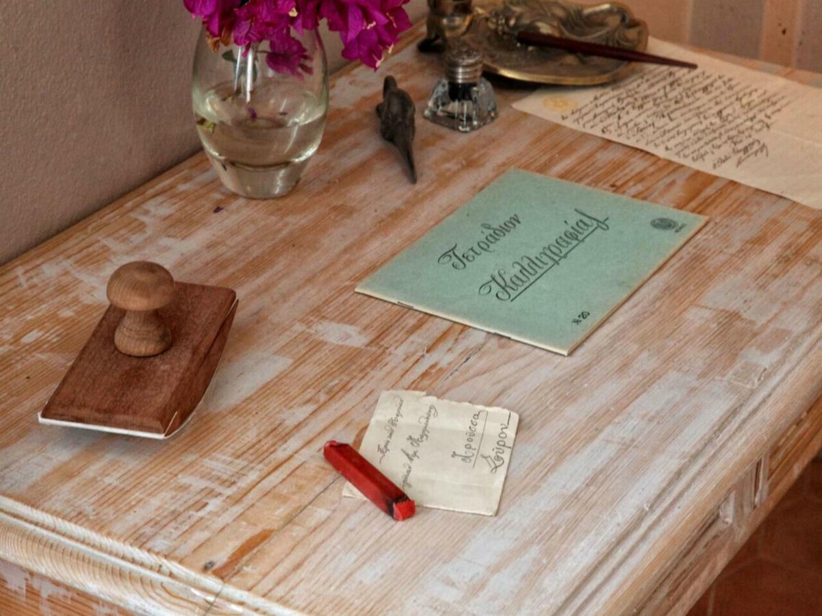 The Collector'S Home Finikas  Luaran gambar
