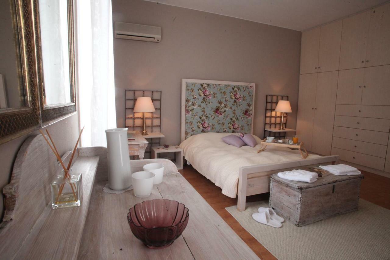 The Collector'S Home Finikas  Luaran gambar