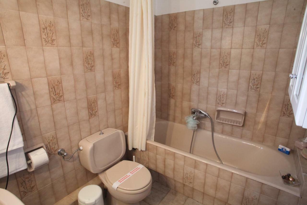 The Collector'S Home Finikas  Luaran gambar